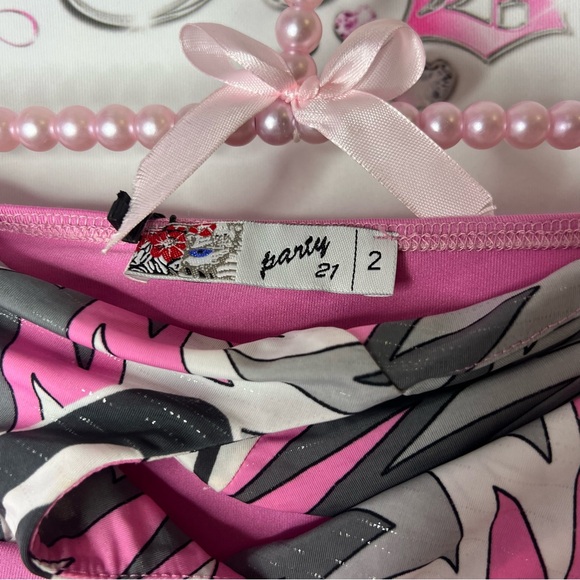 Party 21 strapless shiny Pink and Black Ruched Sleeve Blouse y2k brand new tags - Picture 4 of 6